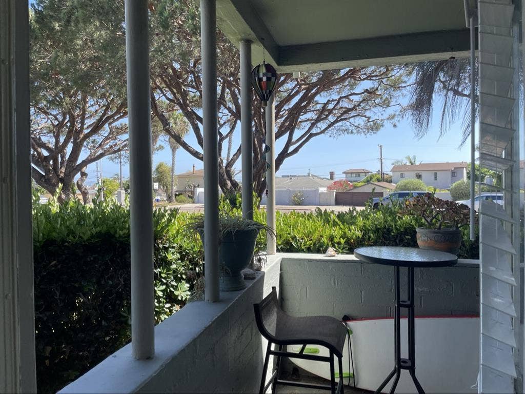 1 Bedroom in a 2 bedroom / 1 bath
