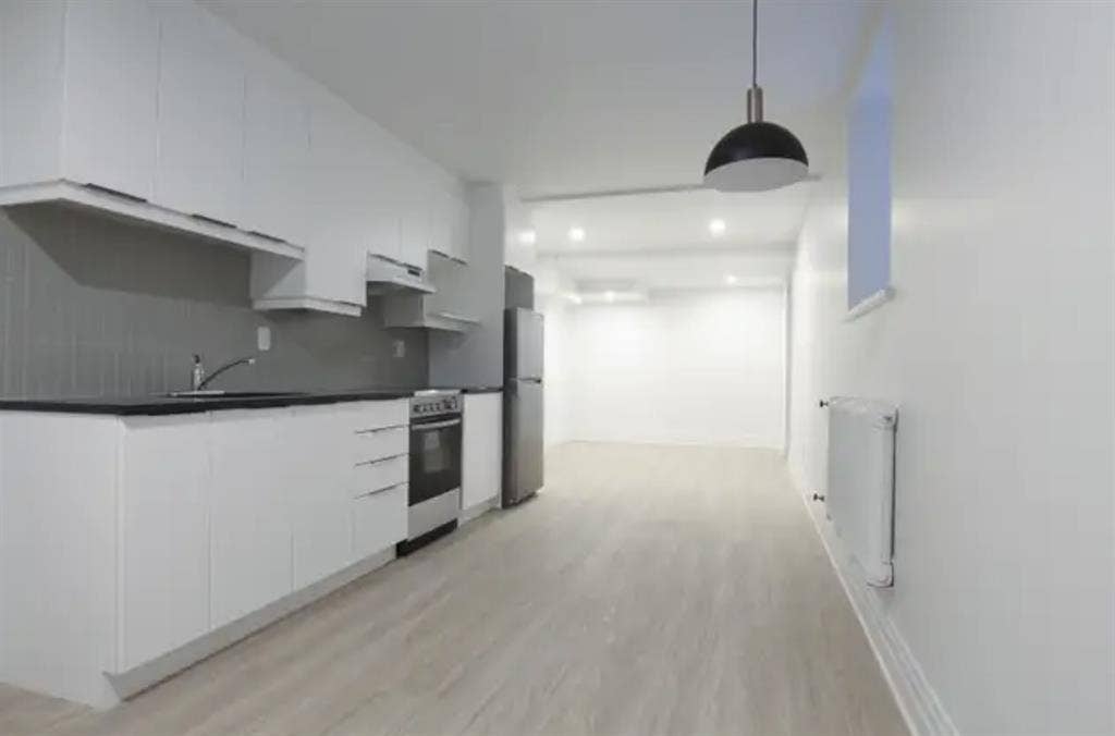 Looking for a roommate
