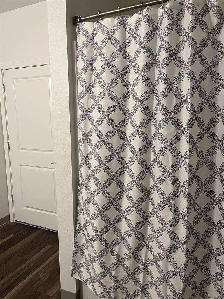 LEASE TAKEOVER FURNISHED IN SIERRA