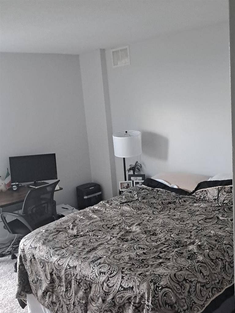 Beautiful 8th Floor Room