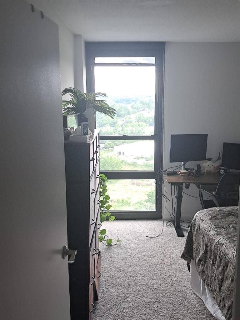 Beautiful 8th Floor Room