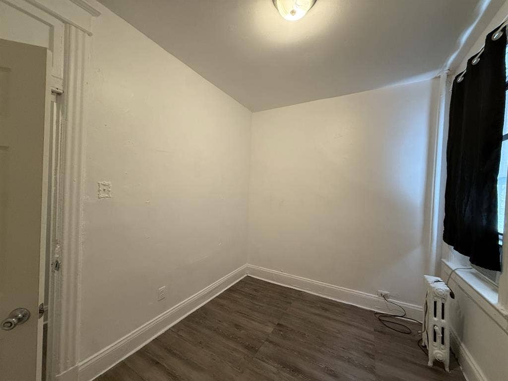 Yonkers shared room
