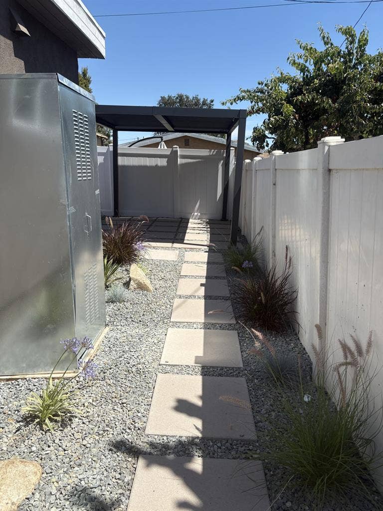 Guest House 2bed/1bath