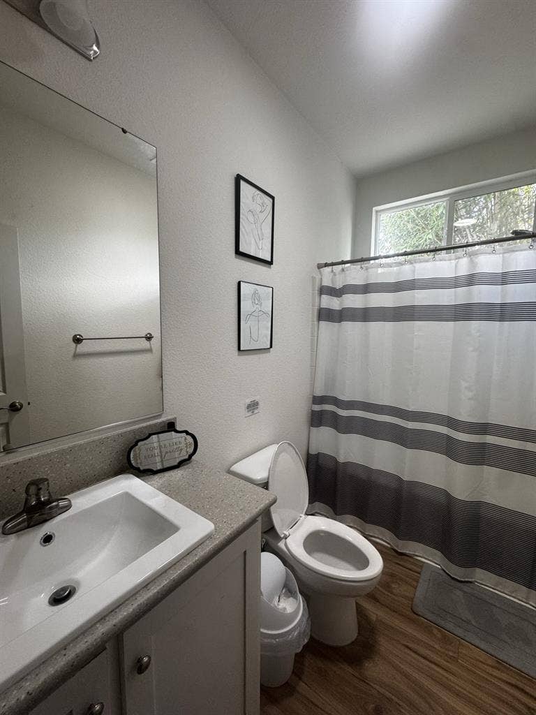 2 ROOMS AVAILABLE