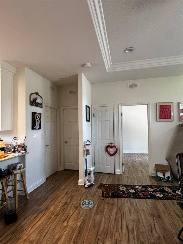 2 ROOMS AVAILABLE