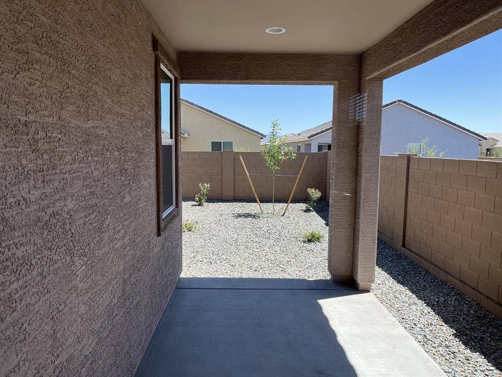 Room in Brand-New 5-Bedroom Home