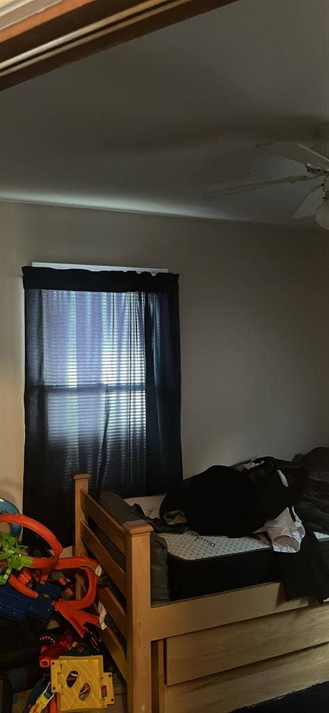 Room for Rent in Shared Home.