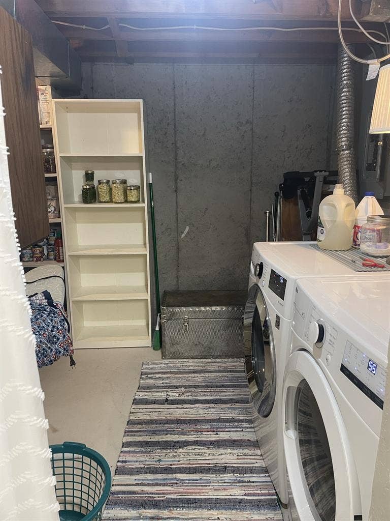 Seeking co-living rommate