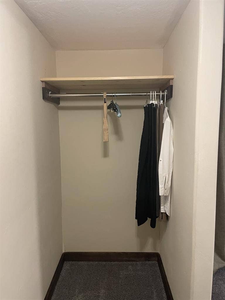 Seeking co-living rommate