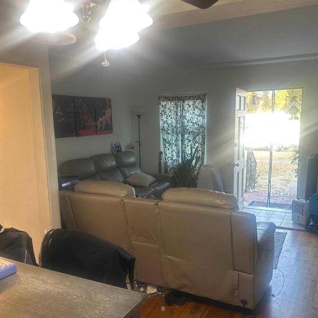 Room available in 4room home justme