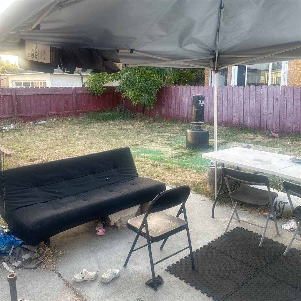 Room available in 4room home justme