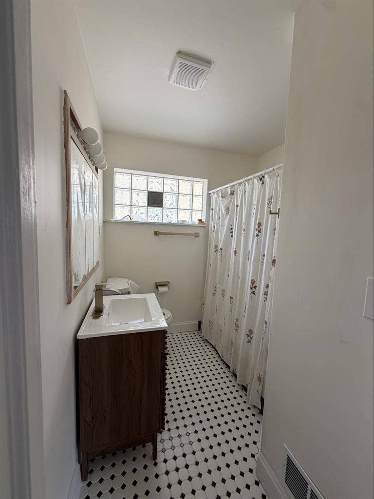 Room for rent (park ridge)