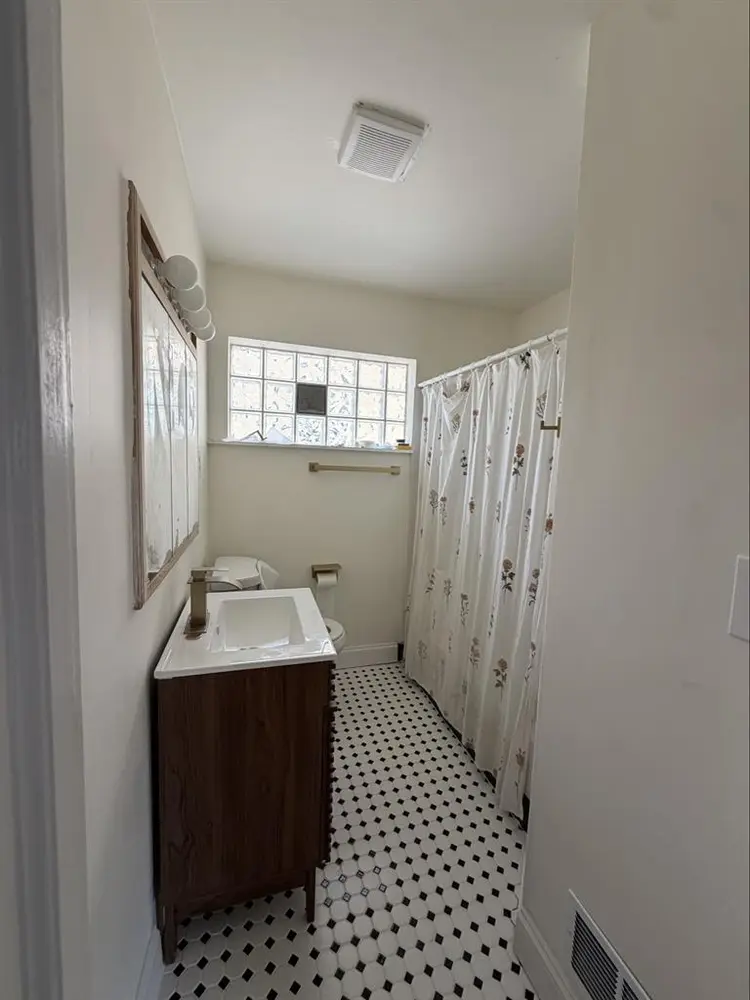 Room for rent (park ridge)