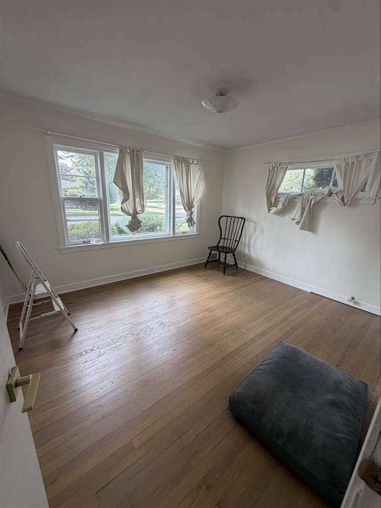 Room for rent (park ridge)