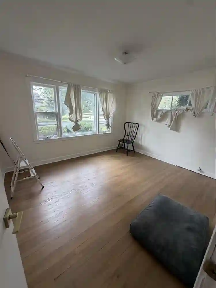 Room for rent (park ridge)