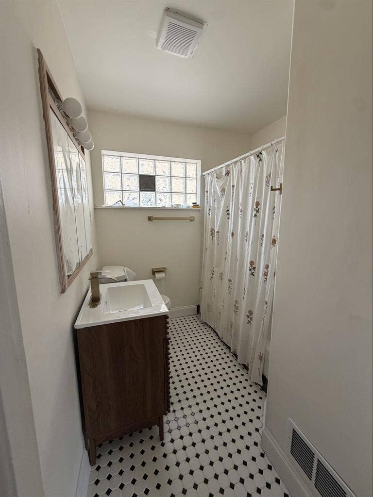 Room for rent (park ridge)