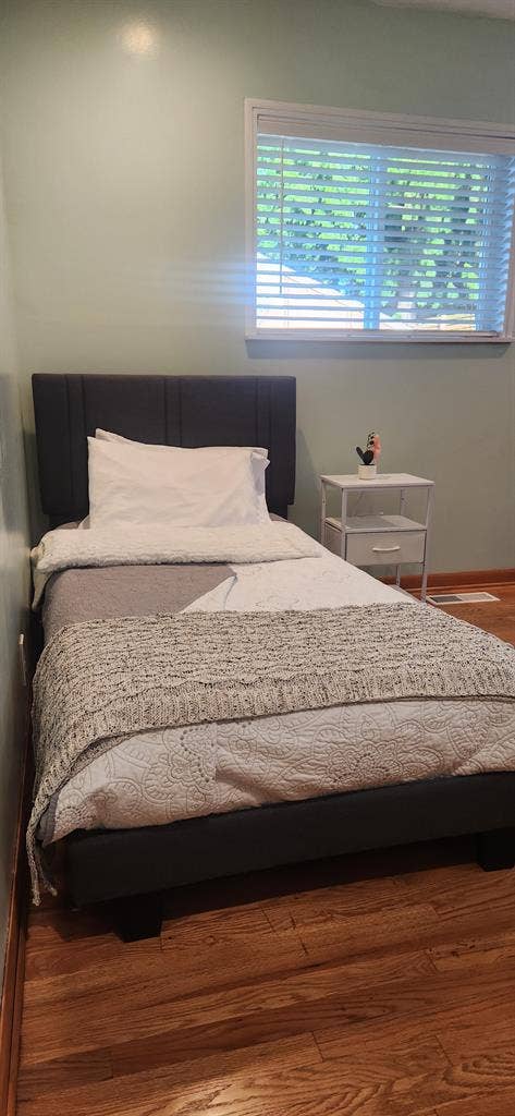 Private room for rent single person