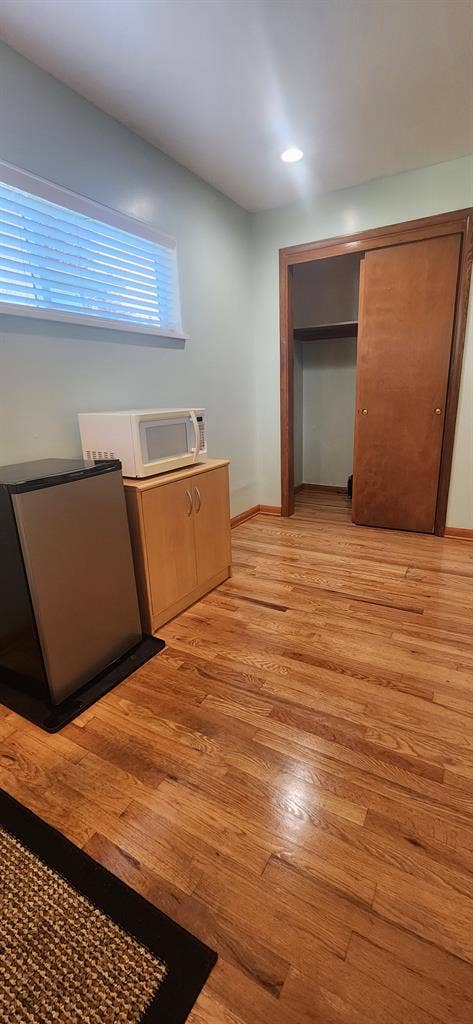 Private room for rent single person