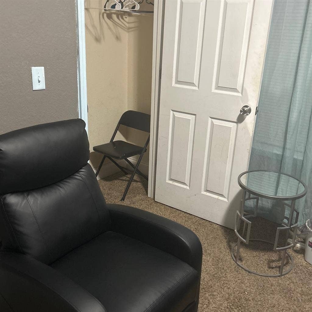 Only comes with room and bathroom