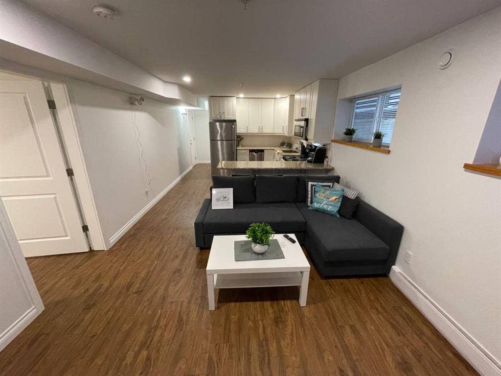 apartment furnished and private