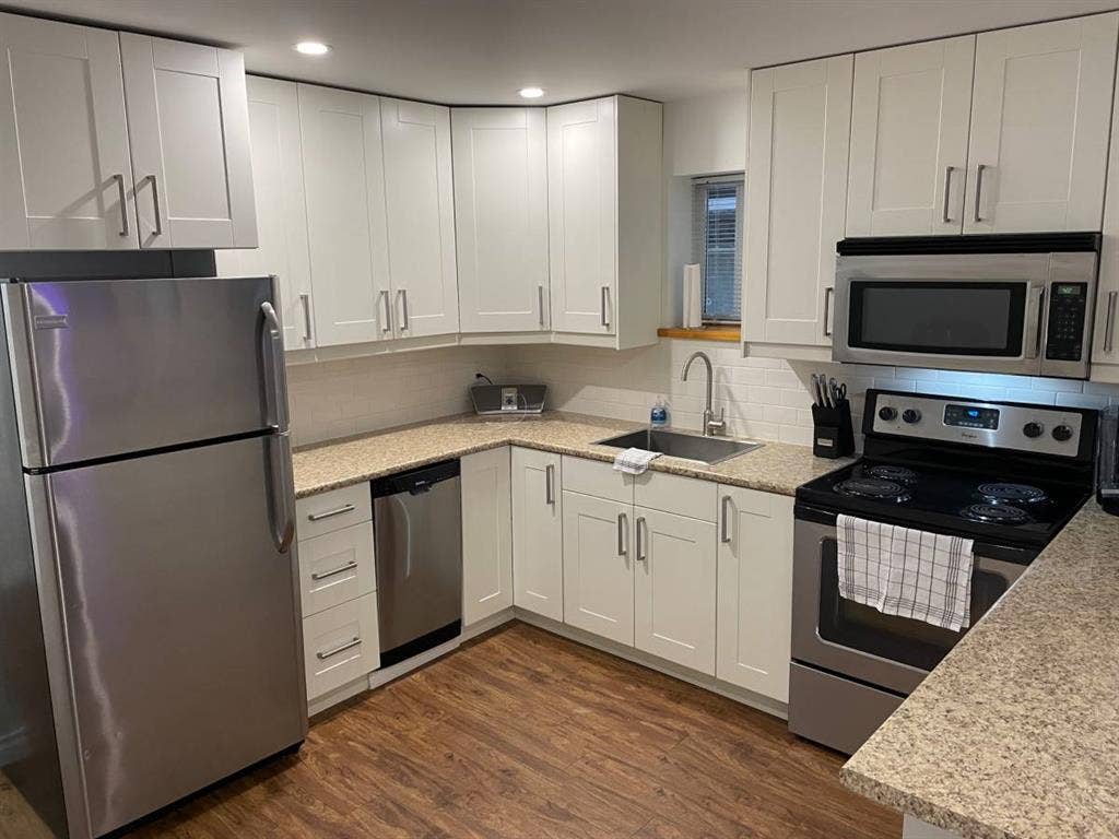 apartment furnished and private