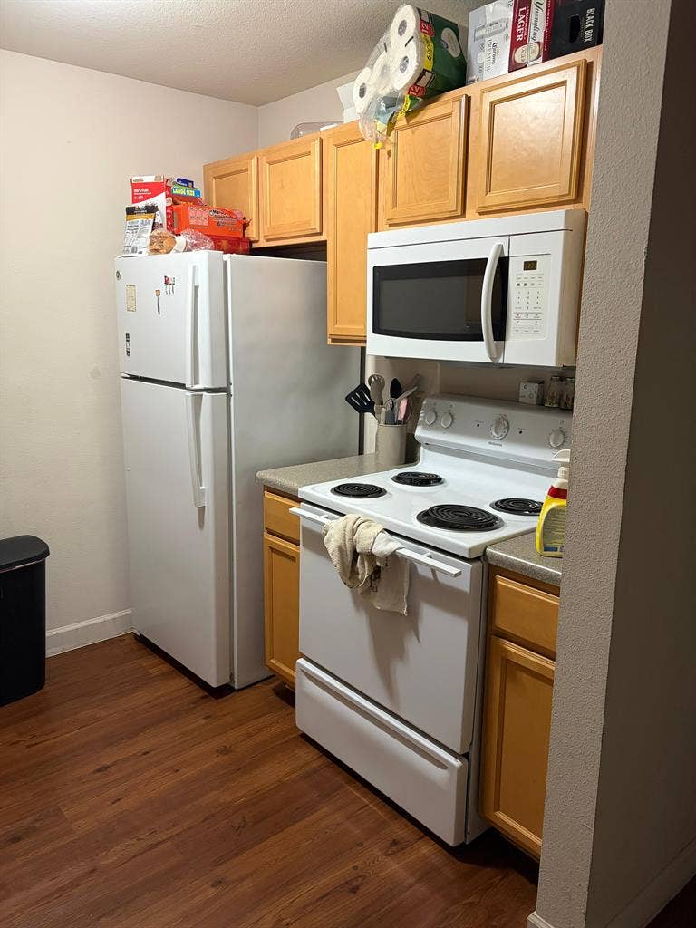 Lease Takeover for Furnished Room