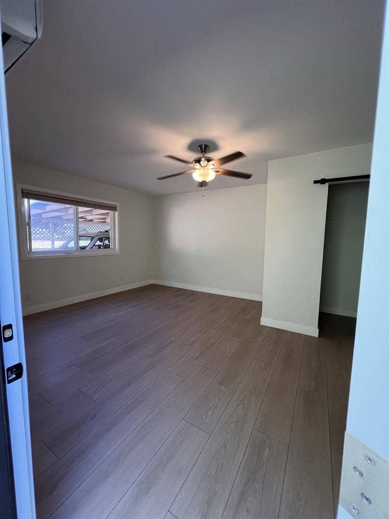 Spacious Room with Private Entrance