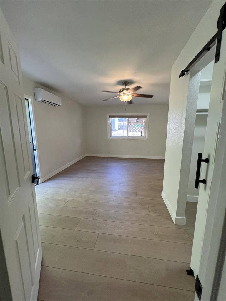 Spacious Room with Private Entrance