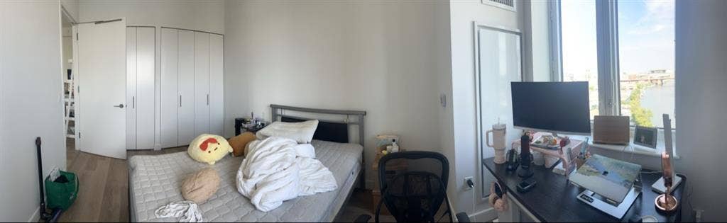 LIC Luxury 2BR+Flex | Room for One