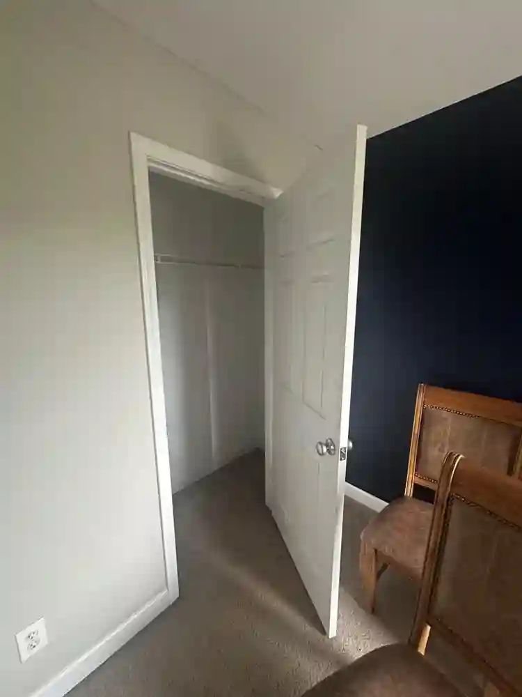 2 Bdrm Suite, w/ 1 bath + loft