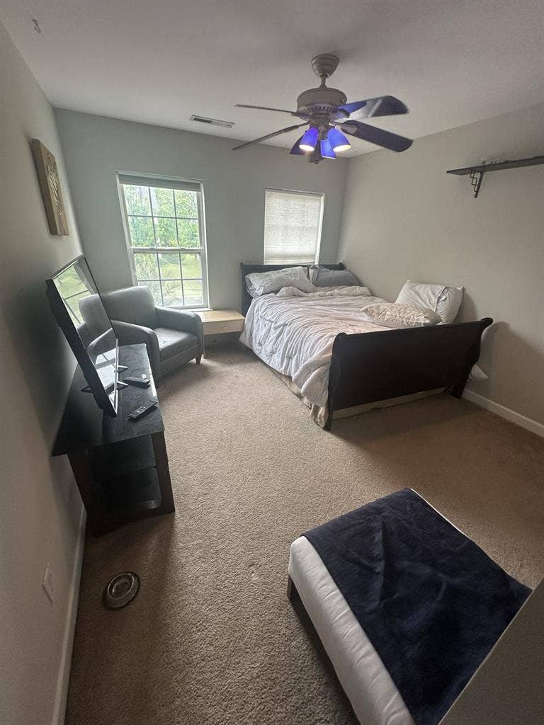 2 Bdrm Suite, w/ 1 bath + loft