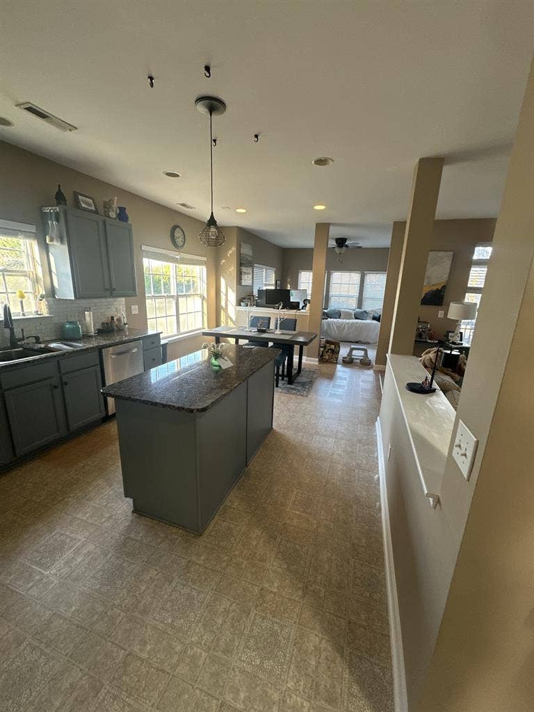 2 Bdrm Suite, w/ 1 bath + loft