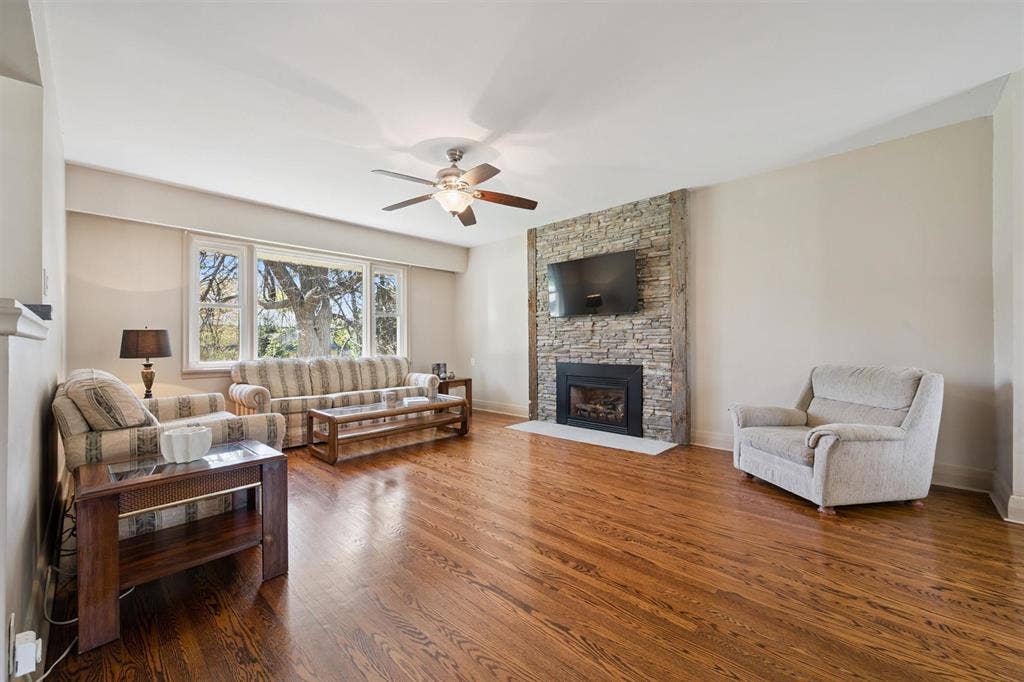 6 bedroom 3 bath house