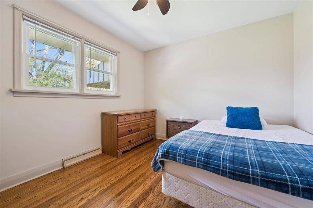 6 bedroom 3 bath house