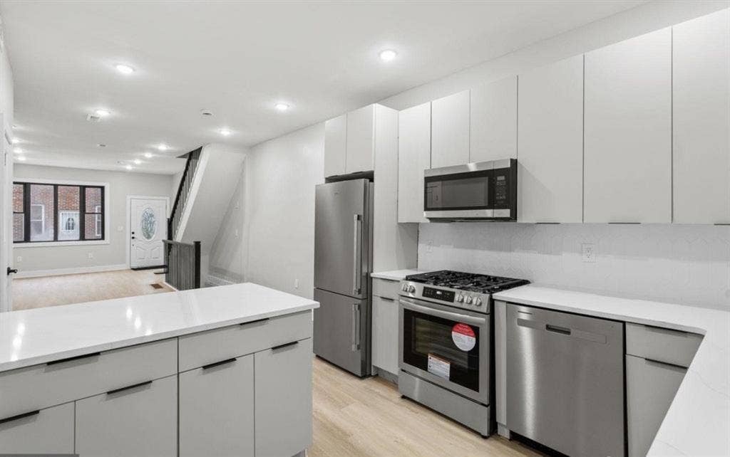 Rooms for Rent—$950–$1400