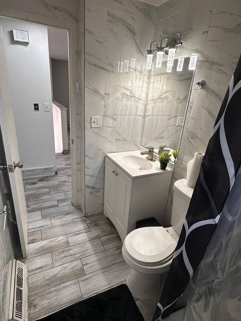Comfy room in Lakewood
