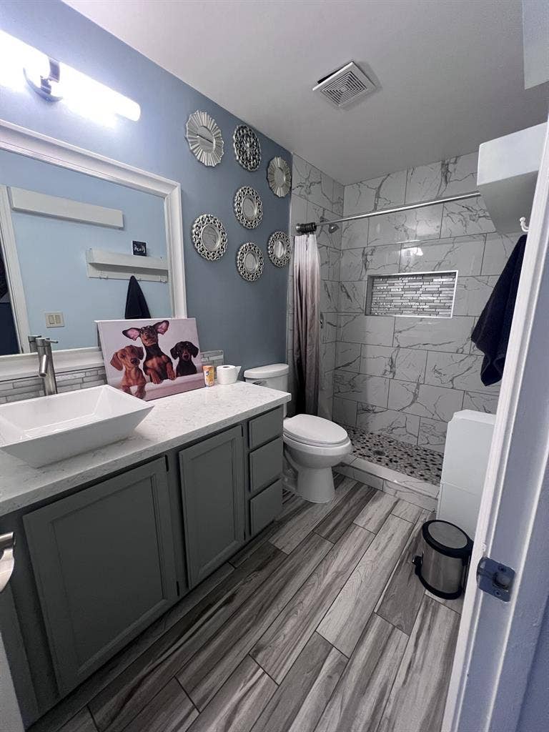 Furnished room in Green Valley