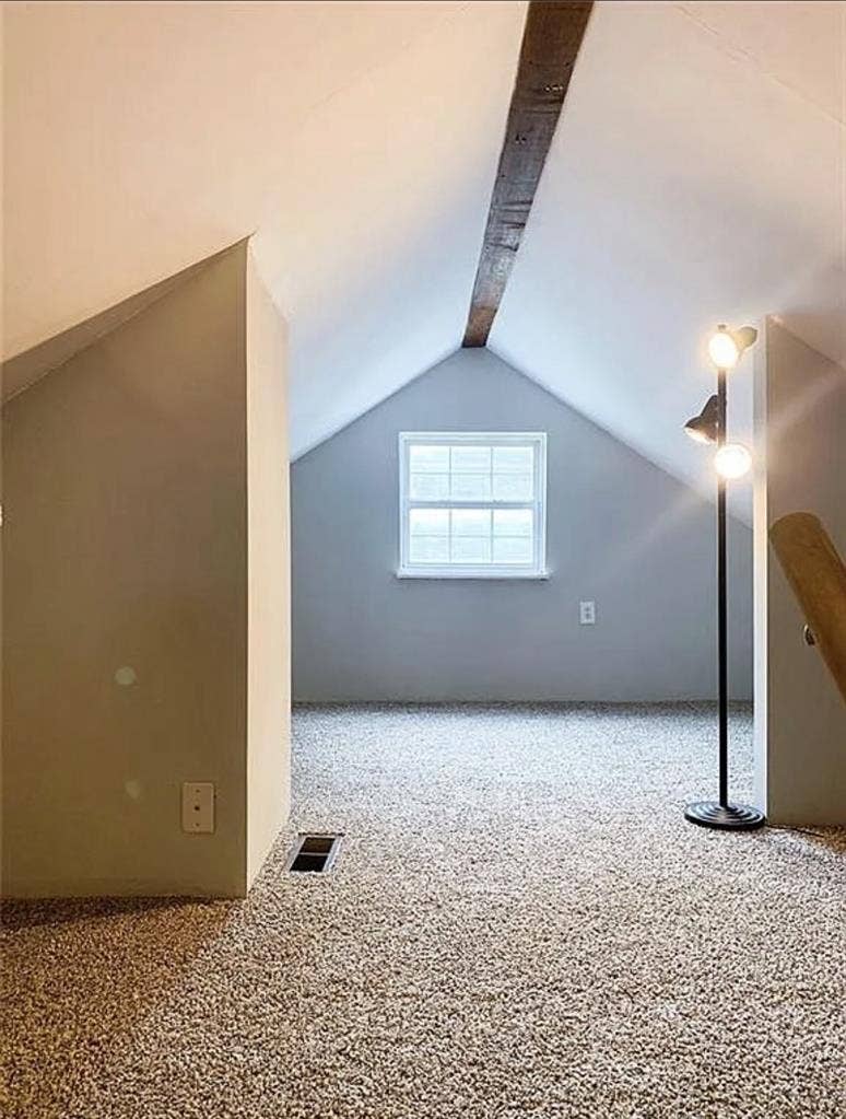 Looking for 3rd roommate!