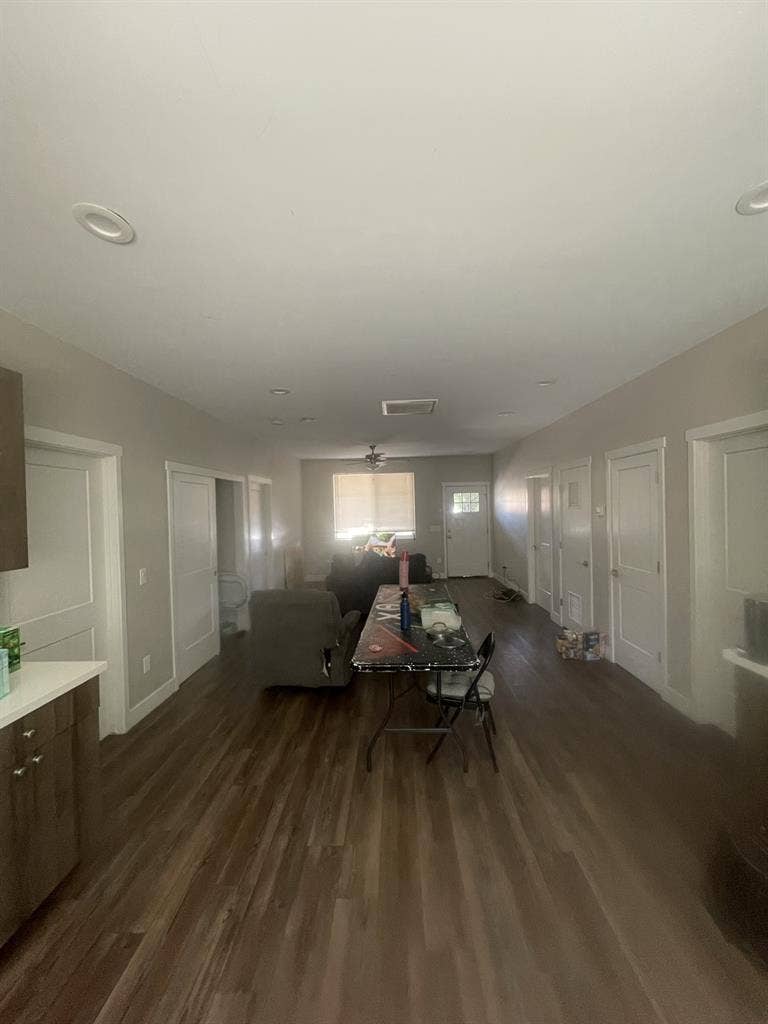 3 Rooms walking distance from NAUU