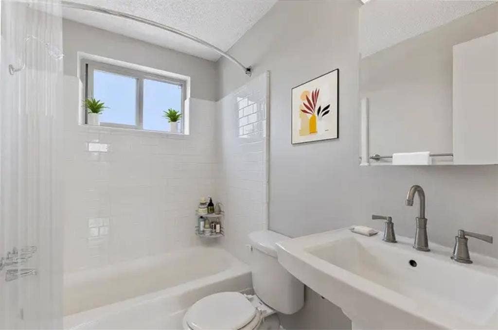 Fully furnished 1 bed, 1 bath