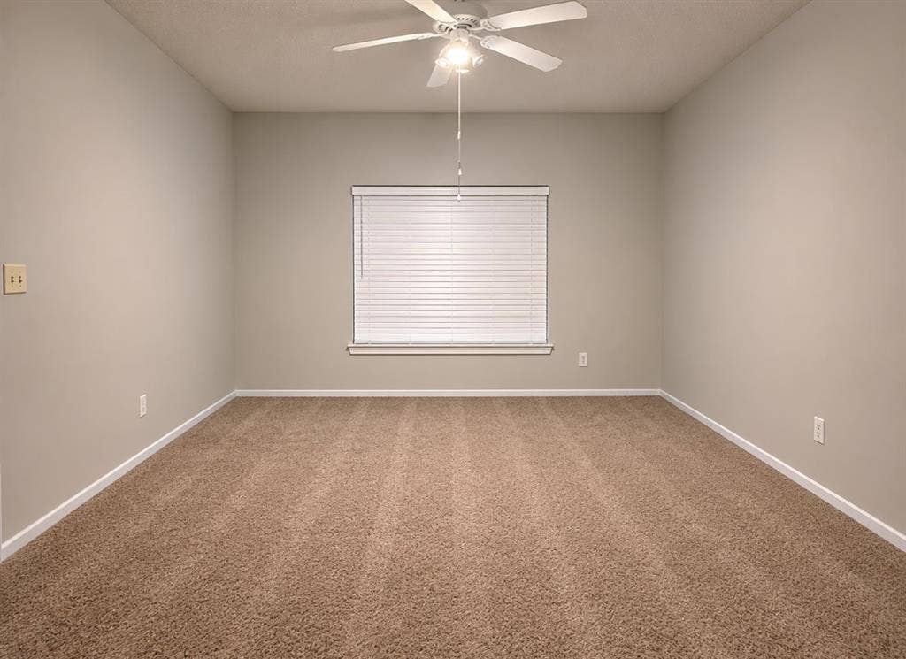 Male Roommate Wanted (20s)