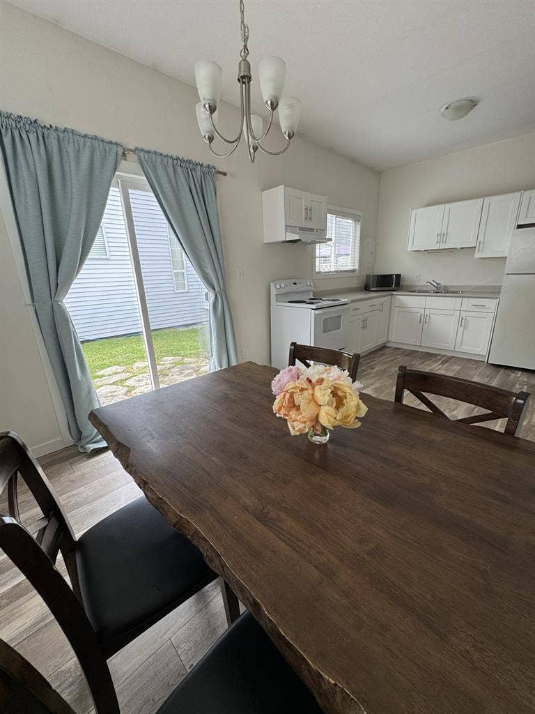Garden Suite near YVR and transit
