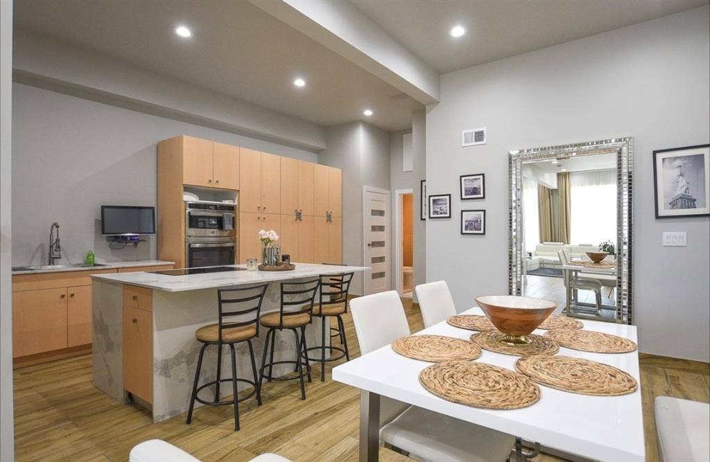 Modern Furnished Condo for Rent