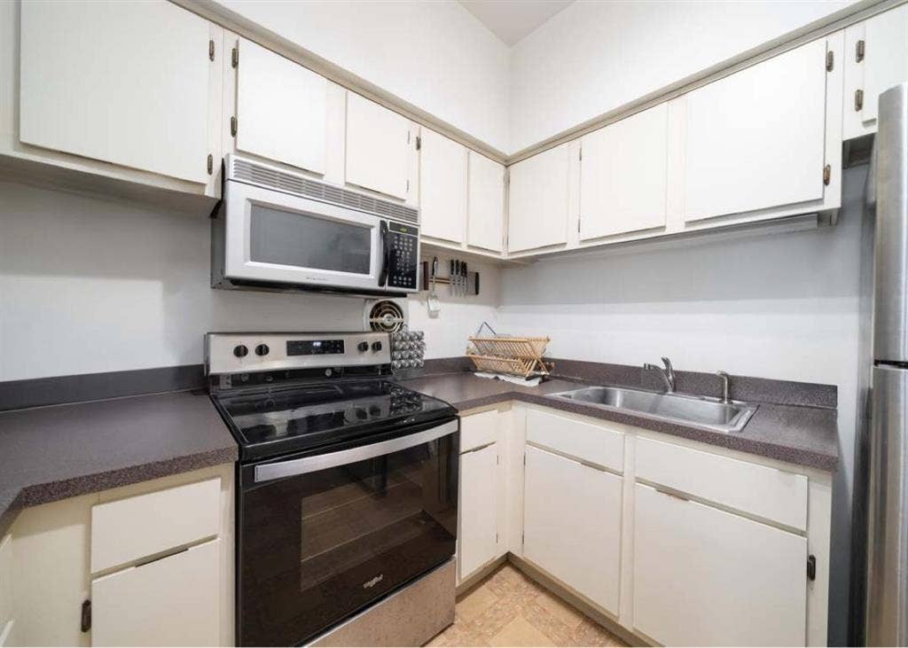 Fully furnished 1 bed, 1 bath