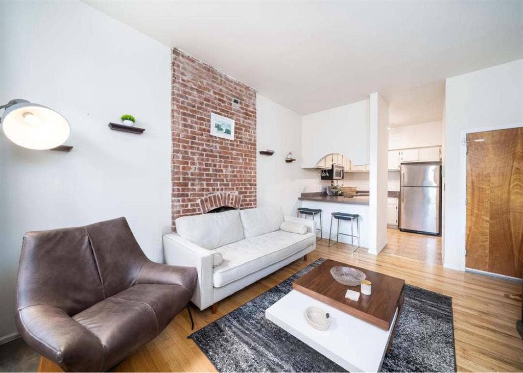Fully furnished 1 bed, 1 bath