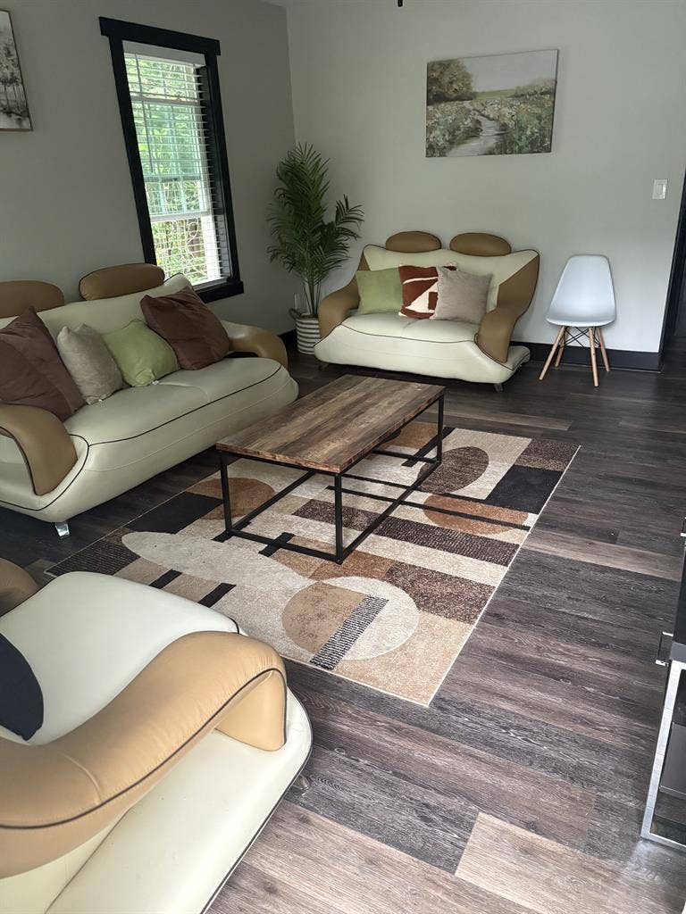 2 bedroom 1 bathroom unit