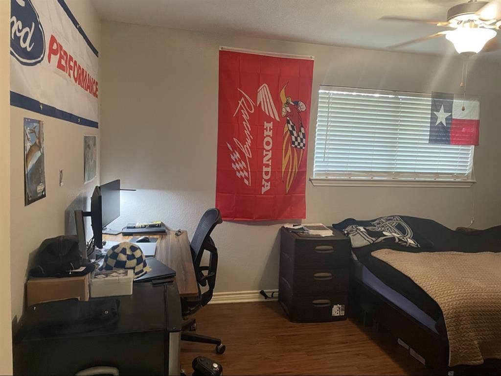 Roommate needed in Irving