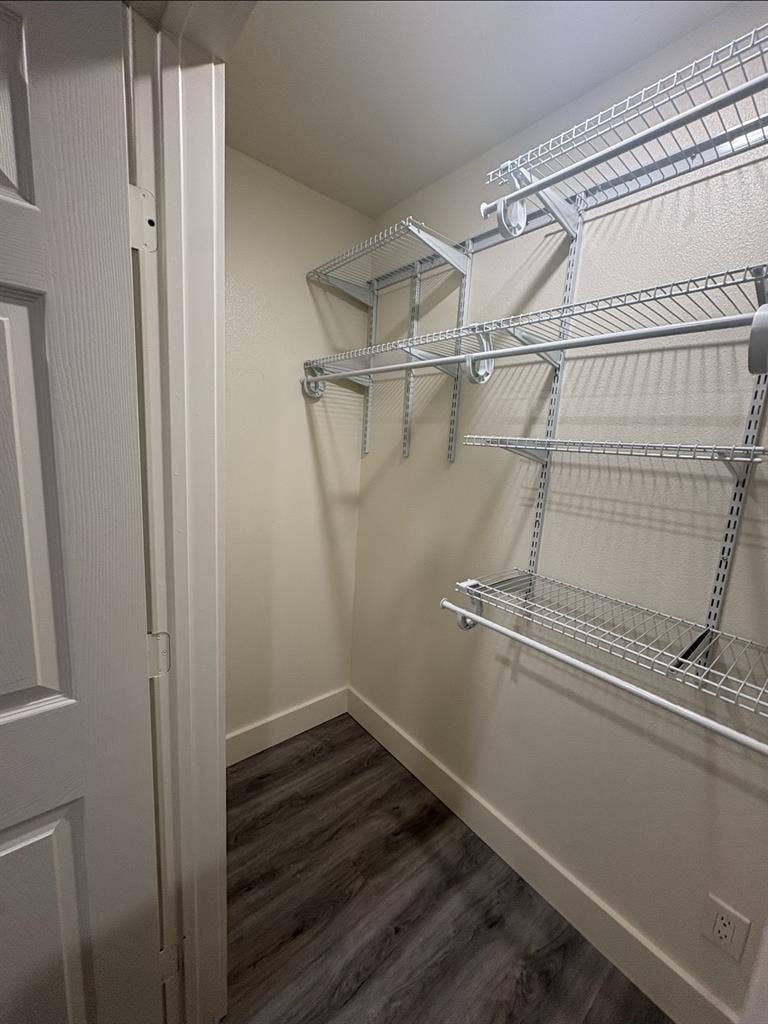 Room for rent, women only!!!