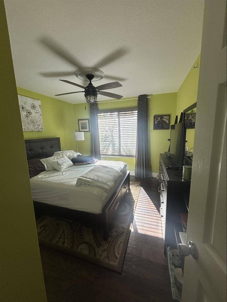 Sunny large room for rent