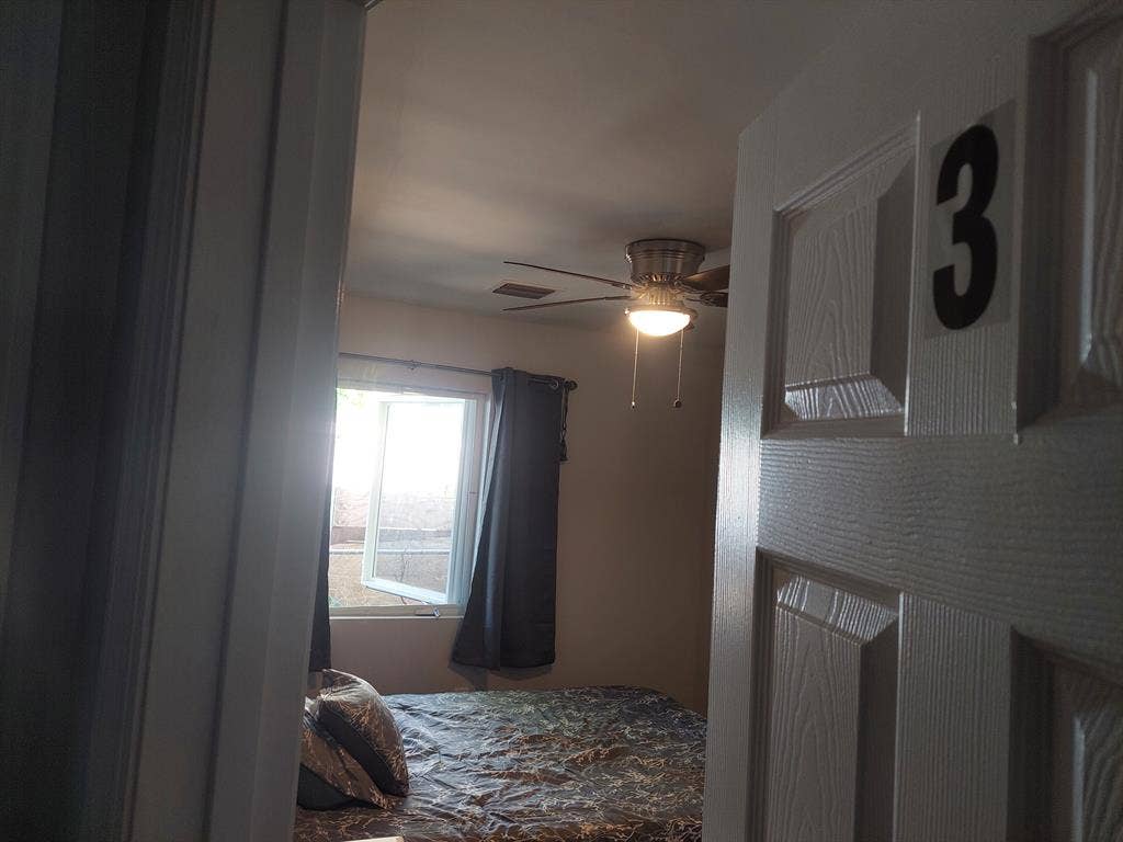 Room for rent with utilities